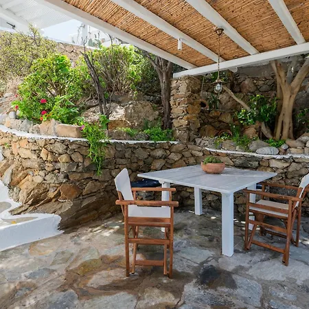 וילה 18Th-Century Heritage Stone House With Private Garden *